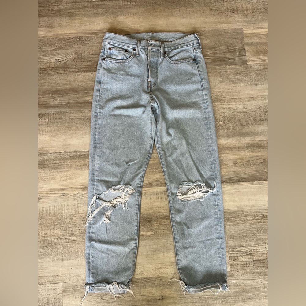 Levi high-rise Jeans size 28